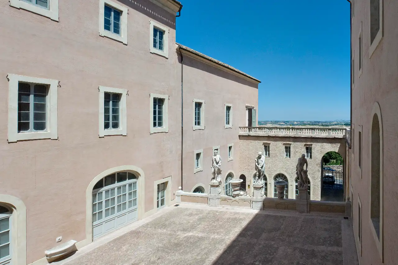 Cortile Maggiore di Palazzo Buonaccorsi - Musei Macerata