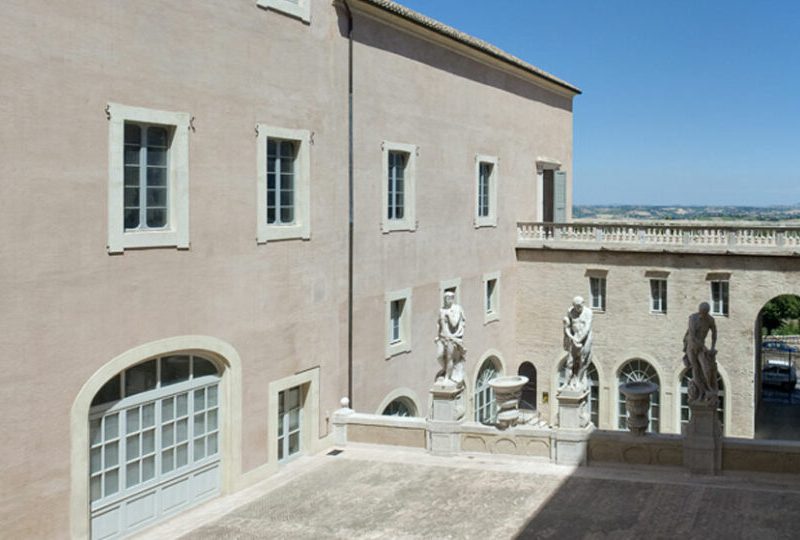Cortile di Palazzo Buonaccorsi - Musei Macerata